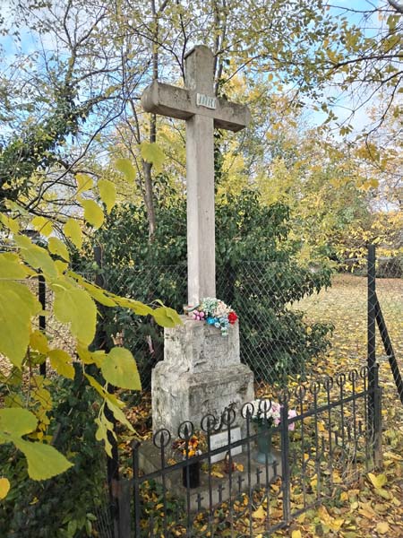 Iskola utcai kereszt